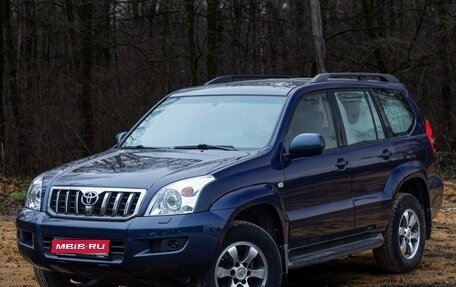Toyota Land Cruiser Prado 120 рестайлинг, 2004 год, 2 100 000 рублей, 1 фотография