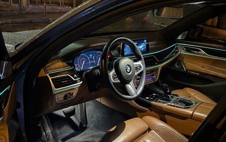 BMW 7 серия, 2017 год, 3 690 000 рублей, 8 фотография