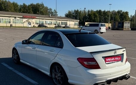 Mercedes-Benz C-Класс, 2011 год, 1 350 000 рублей, 1 фотография