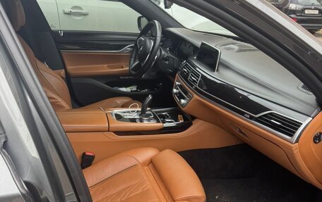 BMW 7 серия, 2017 год, 3 690 000 рублей, 13 фотография