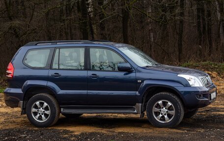 Toyota Land Cruiser Prado 120 рестайлинг, 2004 год, 2 100 000 рублей, 9 фотография