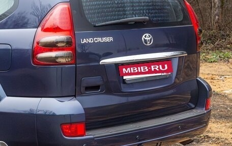 Toyota Land Cruiser Prado 120 рестайлинг, 2004 год, 2 100 000 рублей, 13 фотография