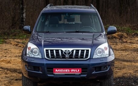 Toyota Land Cruiser Prado 120 рестайлинг, 2004 год, 2 100 000 рублей, 4 фотография