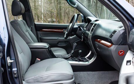 Toyota Land Cruiser Prado 120 рестайлинг, 2004 год, 2 100 000 рублей, 22 фотография