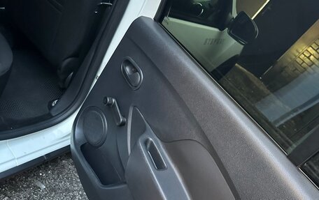 Renault Logan II, 2019 год, 860 000 рублей, 3 фотография