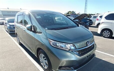Honda Freed II, 2021 год, 1 890 000 рублей, 3 фотография