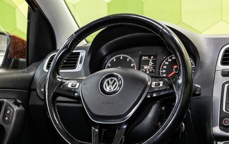 Volkswagen Polo VI (EU Market), 2017 год, 1 100 000 рублей, 12 фотография