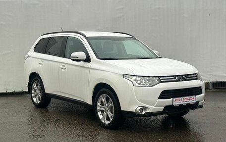 Mitsubishi Outlander III рестайлинг 3, 2012 год, 1 200 000 рублей, 3 фотография