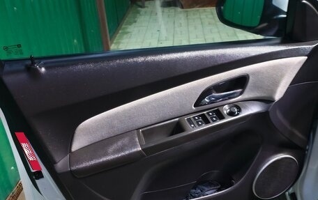 Chevrolet Cruze II, 2012 год, 1 000 000 рублей, 30 фотография