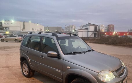 Chevrolet Niva I рестайлинг, 2015 год, 580 000 рублей, 3 фотография