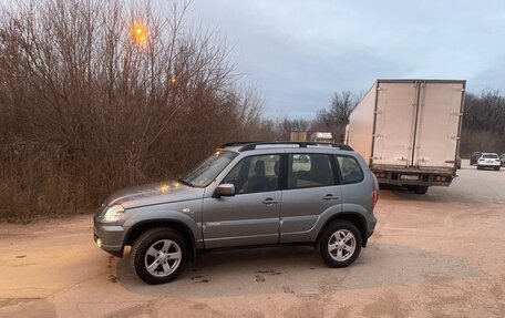 Chevrolet Niva I рестайлинг, 2015 год, 580 000 рублей, 2 фотография