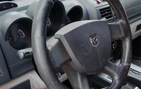 Dodge Nitro, 2007 год, 1 300 000 рублей, 7 фотография