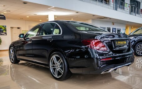 Mercedes-Benz E-Класс, 2018 год, 3 688 000 рублей, 5 фотография