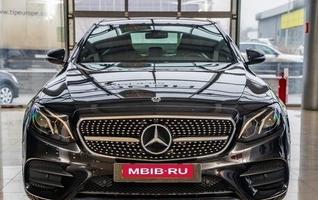 Mercedes-Benz E-Класс, 2018 год, 3 688 000 рублей, 2 фотография