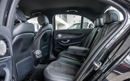 Mercedes-Benz E-Класс, 2018 год, 3 688 000 рублей, 35 фотография