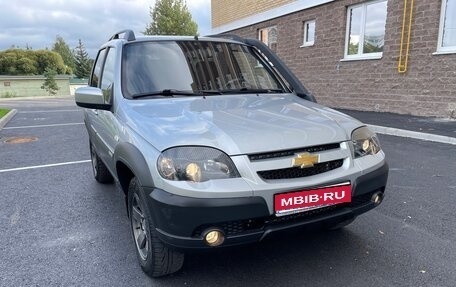 Chevrolet Niva I рестайлинг, 2018 год, 915 000 рублей, 1 фотография