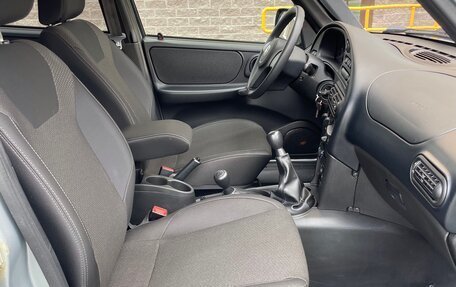 Chevrolet Niva I рестайлинг, 2018 год, 915 000 рублей, 11 фотография