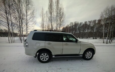 Mitsubishi Pajero IV, 2014 год, 2 900 000 рублей, 10 фотография