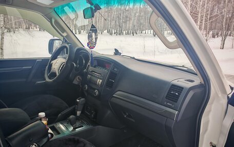 Mitsubishi Pajero IV, 2014 год, 2 900 000 рублей, 20 фотография