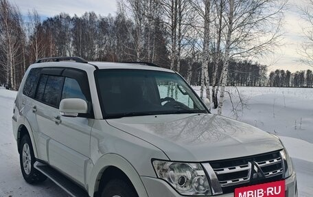 Mitsubishi Pajero IV, 2014 год, 2 900 000 рублей, 28 фотография
