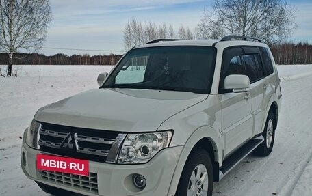 Mitsubishi Pajero IV, 2014 год, 2 900 000 рублей, 27 фотография