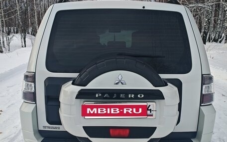 Mitsubishi Pajero IV, 2014 год, 2 900 000 рублей, 23 фотография