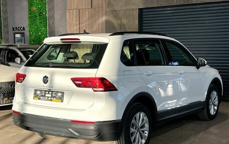 Volkswagen Tiguan II, 2021 год, 2 300 000 рублей, 5 фотография