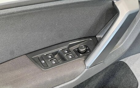 Volkswagen Tiguan II, 2021 год, 2 300 000 рублей, 17 фотография