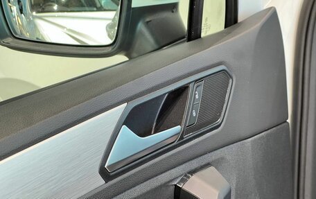 Volkswagen Tiguan II, 2021 год, 2 300 000 рублей, 18 фотография