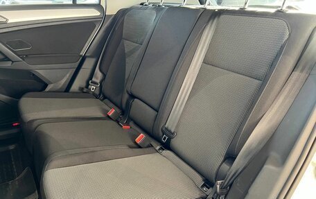 Volkswagen Tiguan II, 2021 год, 2 300 000 рублей, 27 фотография