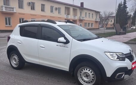 Renault Sandero II рестайлинг, 2021 год, 1 400 000 рублей, 1 фотография