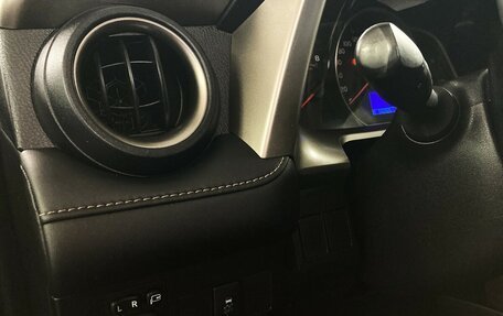 Toyota RAV4, 2014 год, 1 770 000 рублей, 10 фотография