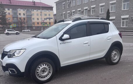 Renault Sandero II рестайлинг, 2021 год, 1 400 000 рублей, 6 фотография