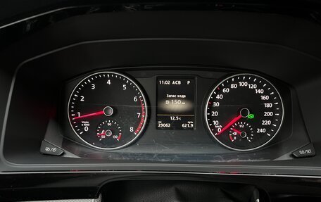 Volkswagen Multivan T6 рестайлинг, 2018 год, 4 800 000 рублей, 17 фотография