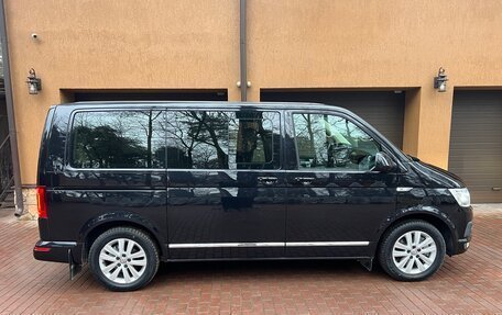 Volkswagen Multivan T6 рестайлинг, 2018 год, 4 800 000 рублей, 9 фотография