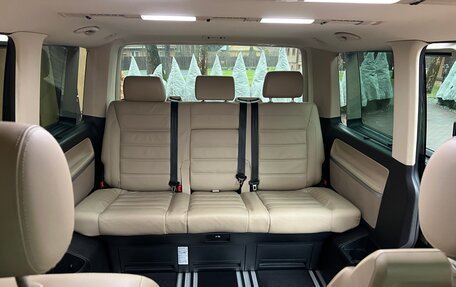 Volkswagen Multivan T6 рестайлинг, 2018 год, 4 800 000 рублей, 24 фотография