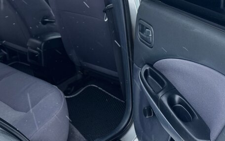 Nissan Almera, 2004 год, 335 000 рублей, 27 фотография