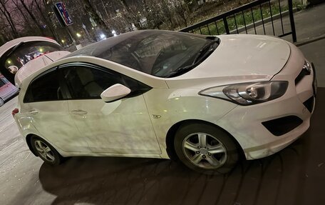 Hyundai i30 II рестайлинг, 2013 год, 745 000 рублей, 2 фотография