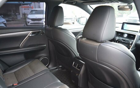 Lexus RX IV рестайлинг, 2019 год, 4 760 000 рублей, 19 фотография