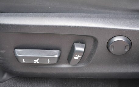 Lexus RX IV рестайлинг, 2019 год, 4 760 000 рублей, 28 фотография