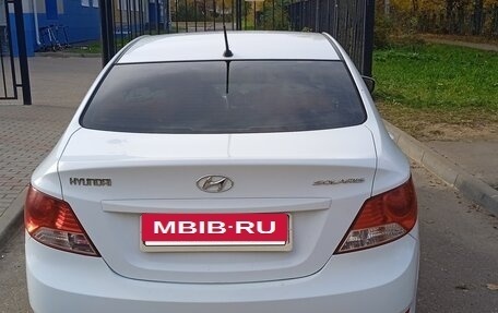 Hyundai Solaris II рестайлинг, 2013 год, 650 000 рублей, 5 фотография