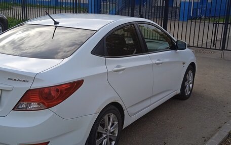 Hyundai Solaris II рестайлинг, 2013 год, 650 000 рублей, 16 фотография