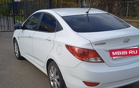 Hyundai Solaris II рестайлинг, 2013 год, 650 000 рублей, 12 фотография