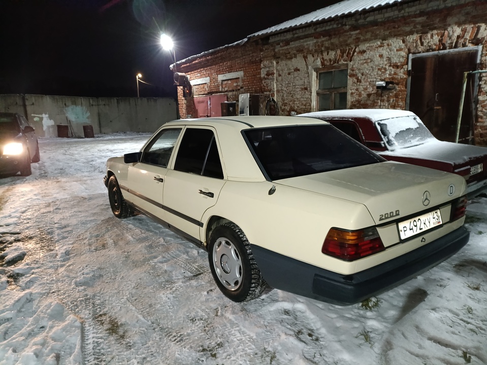 Mercedes-Benz W124, 1989 год, 500 000 рублей, 2 фотография