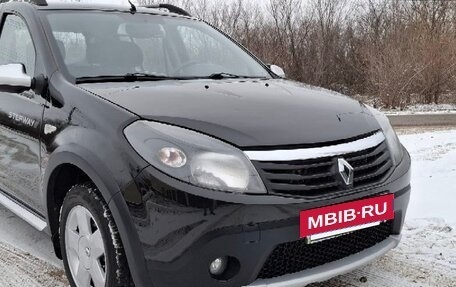 Renault Sandero I, 2012 год, 790 000 рублей, 2 фотография