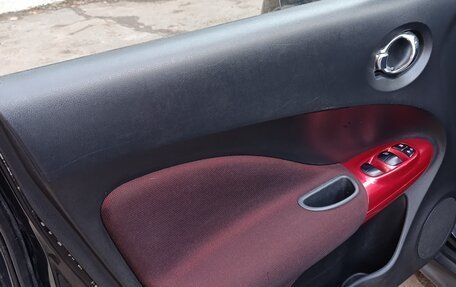 Nissan Juke II, 2011 год, 990 000 рублей, 11 фотография