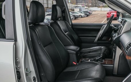 Toyota Land Cruiser Prado 150 рестайлинг 2, 2012 год, 3 179 000 рублей, 8 фотография