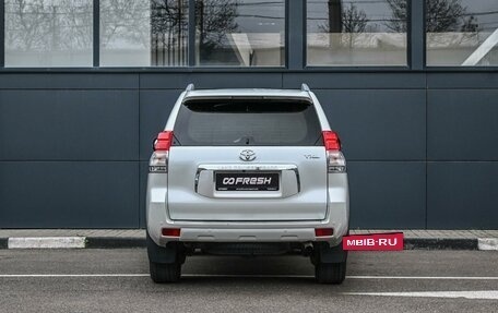 Toyota Land Cruiser Prado 150 рестайлинг 2, 2012 год, 3 179 000 рублей, 4 фотография