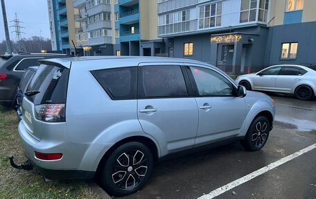 Mitsubishi Outlander III рестайлинг 3, 2007 год, 750 000 рублей, 2 фотография