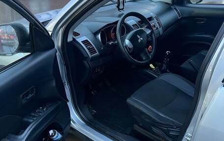 Mitsubishi Outlander III рестайлинг 3, 2007 год, 750 000 рублей, 7 фотография